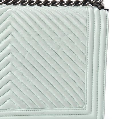Chanel Wrinkled Lambskin Chevron Quilted New Medium Boy Flap Light Green 14 of 17