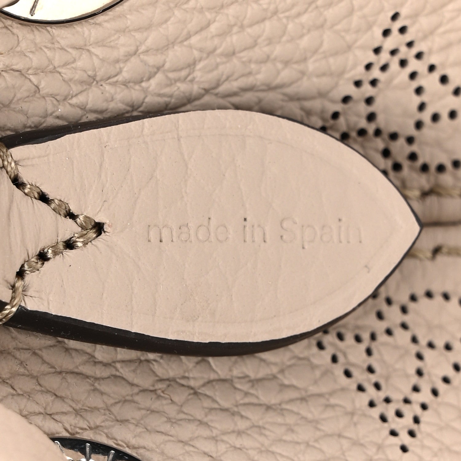 Louis Vuitton Mahina Bella Galet 7 of 12