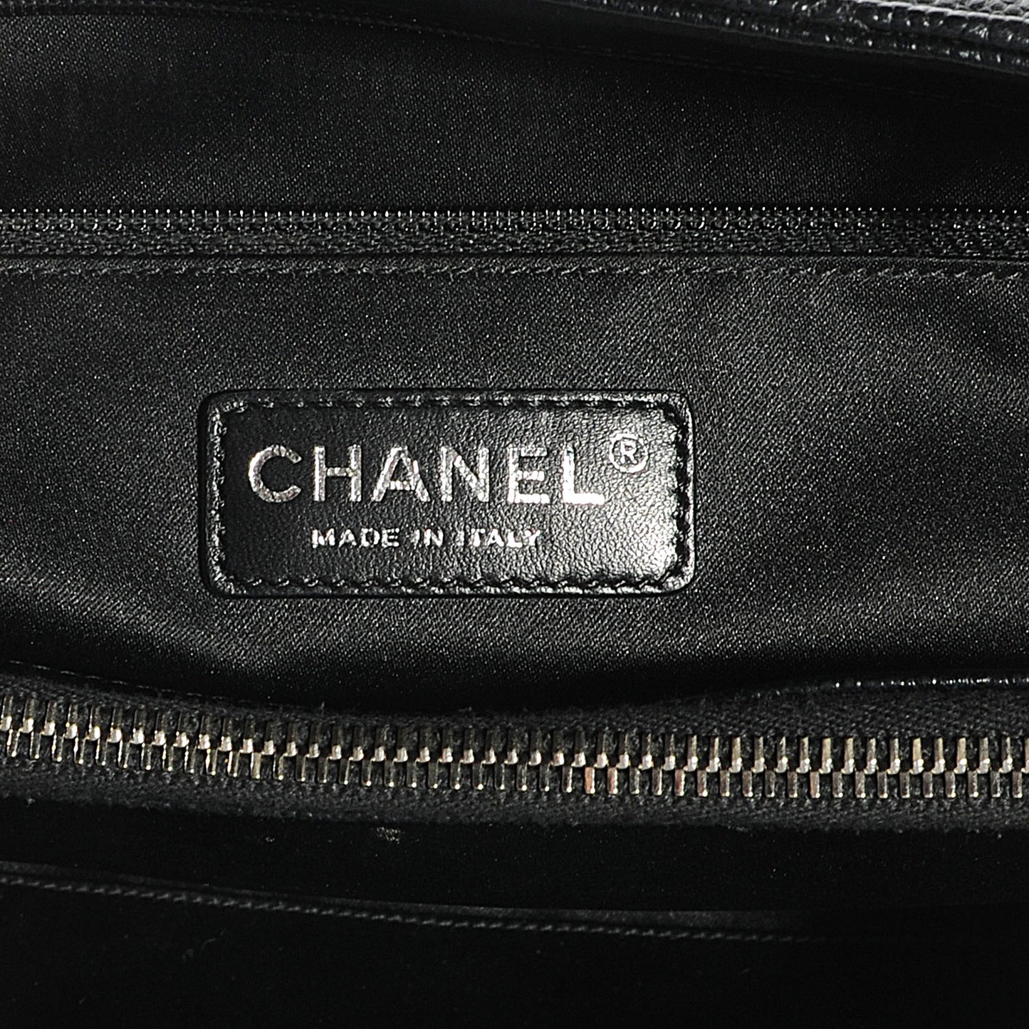 Caviar Grand Shopping Tote GST Black