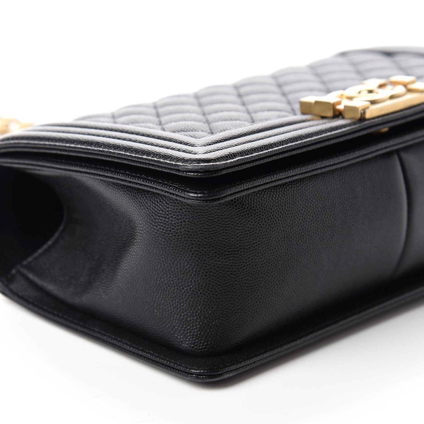 Caviar Quilted Medium Boy Flap Black