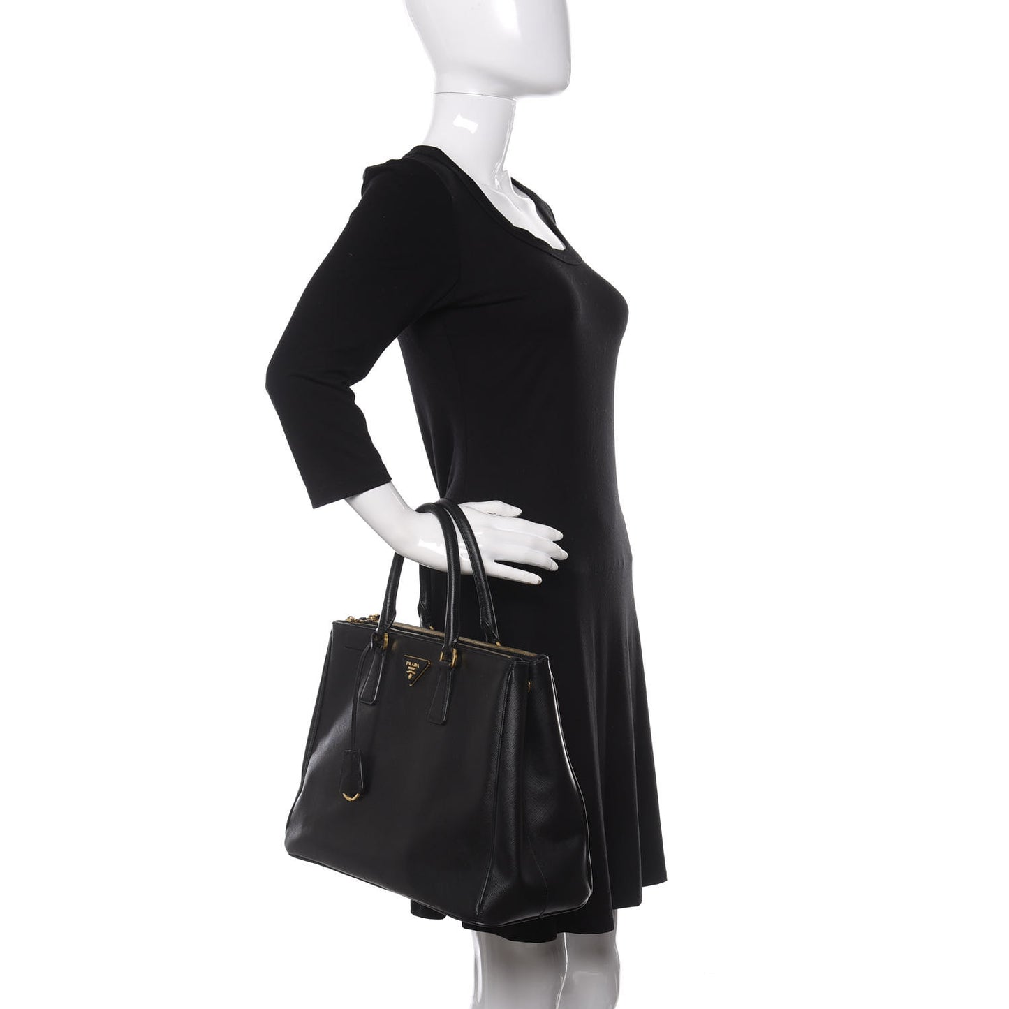 Saffiano Medium Galleria Double Zip Tote Black