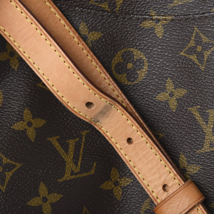 Louis Vuitton Monogram Menilmontant MM 9 of 9