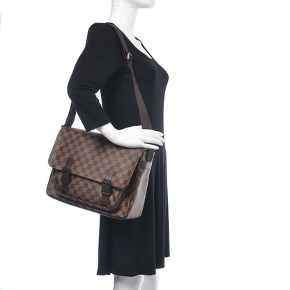 Louis Vuitton Damier Ebene Melville Messenger Bag 2 of 9