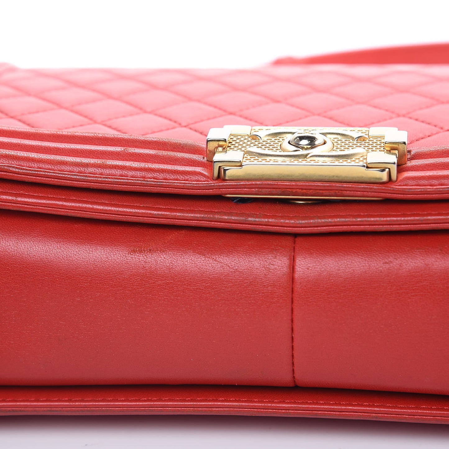 Lambskin Quilted New Medium Boy Flap Red