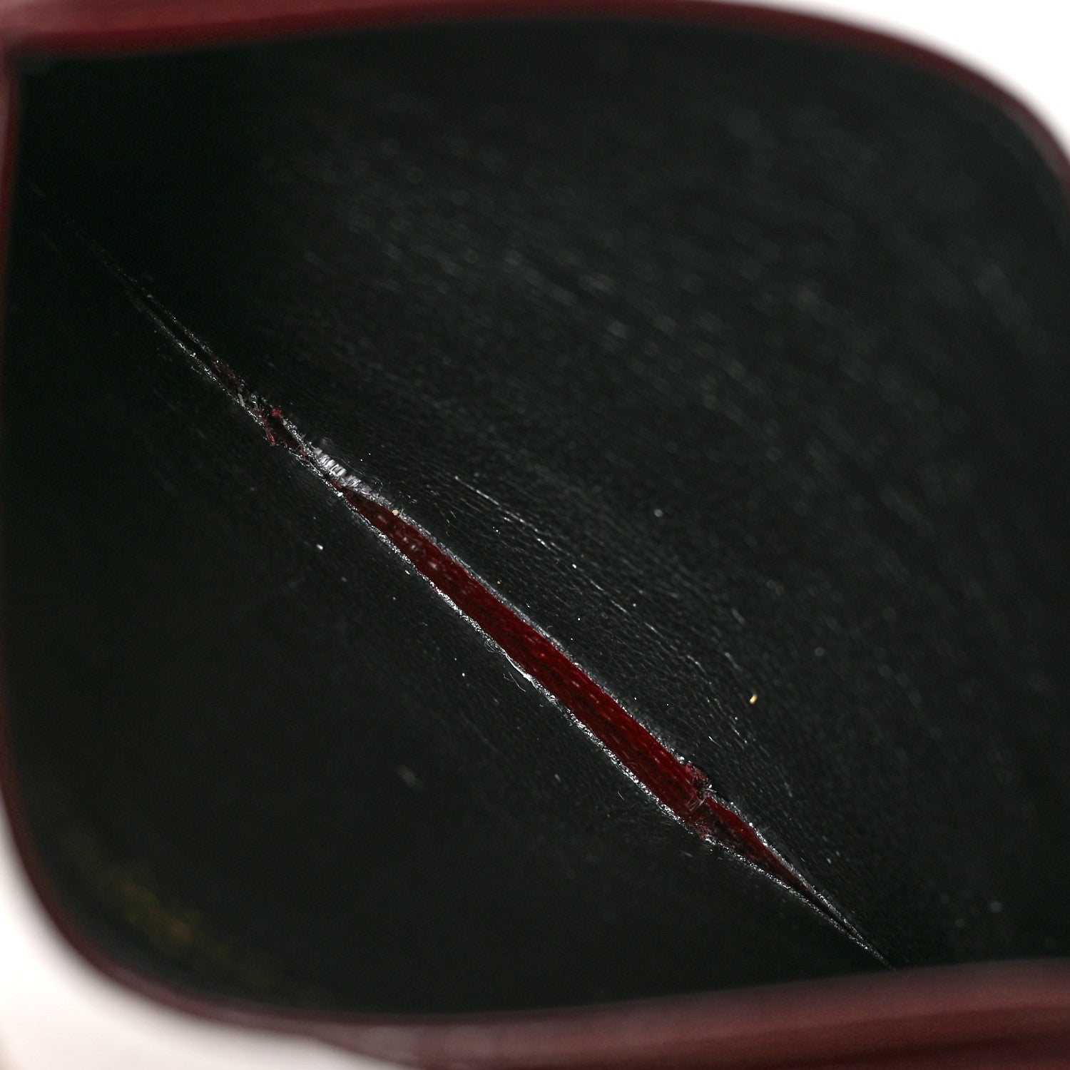 Saint Laurent Grain De Poudre Matelasse Chevron Cassandre Credit Card Case Bordeaux 9 of 9