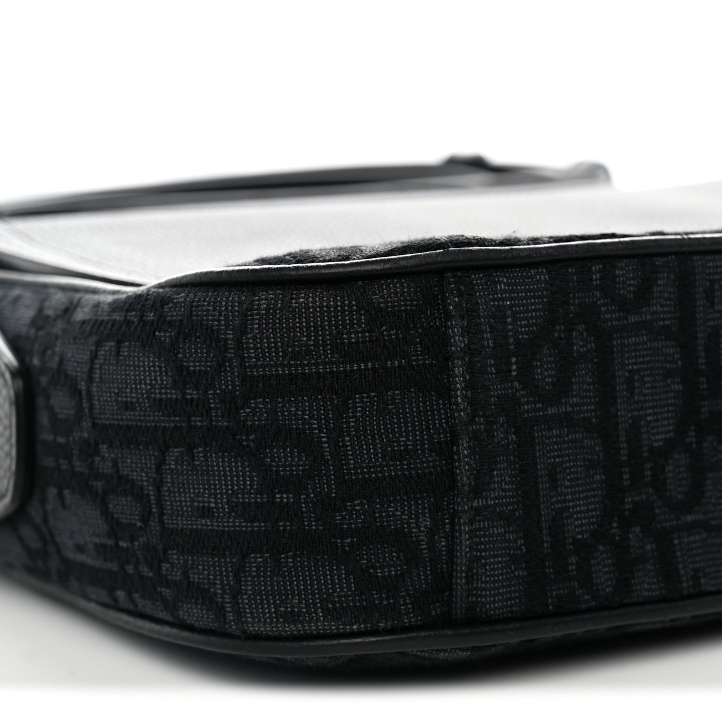 Grained Calfskin Oblique Mini Saddle Messenger Black