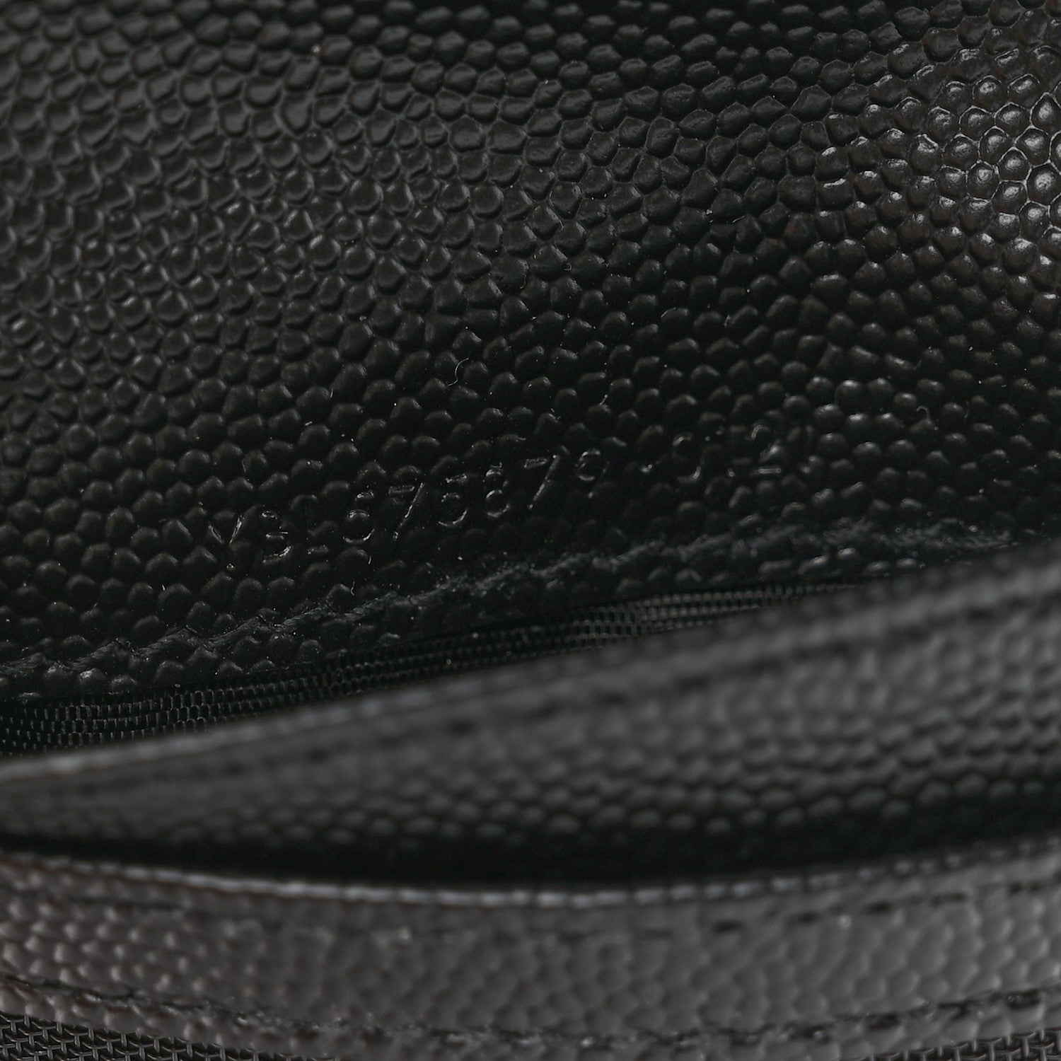 Saint Laurent Grain De Poudre Matelasse Chevron Monogram Zipped Card Case Black 7 of 8