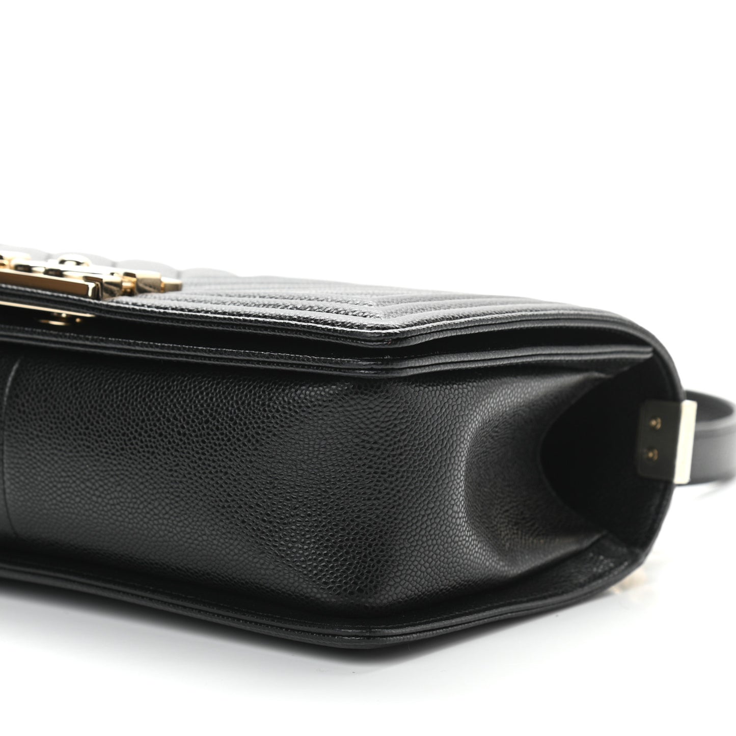 Caviar Chevron Quilted Medium Boy Flap Black