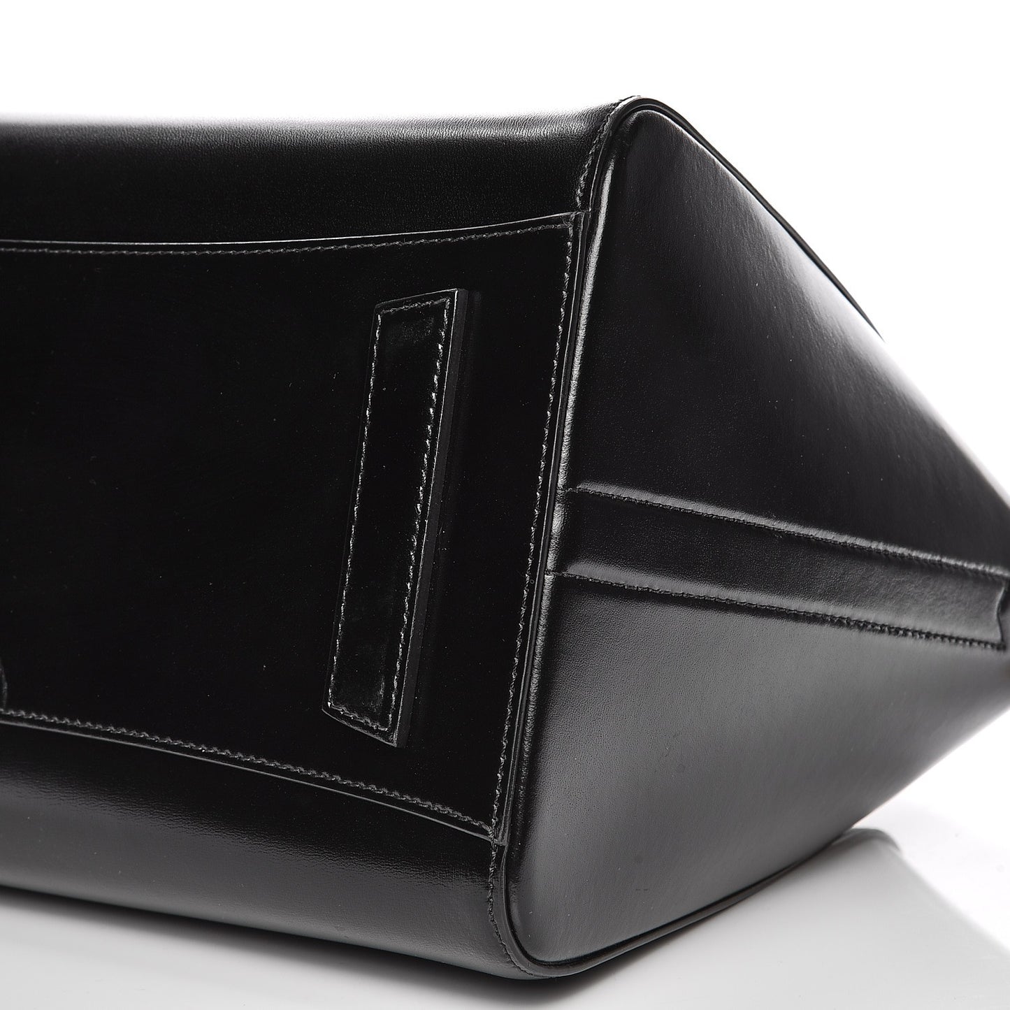 Shiny Lord Calfskin Medium Antigona Black