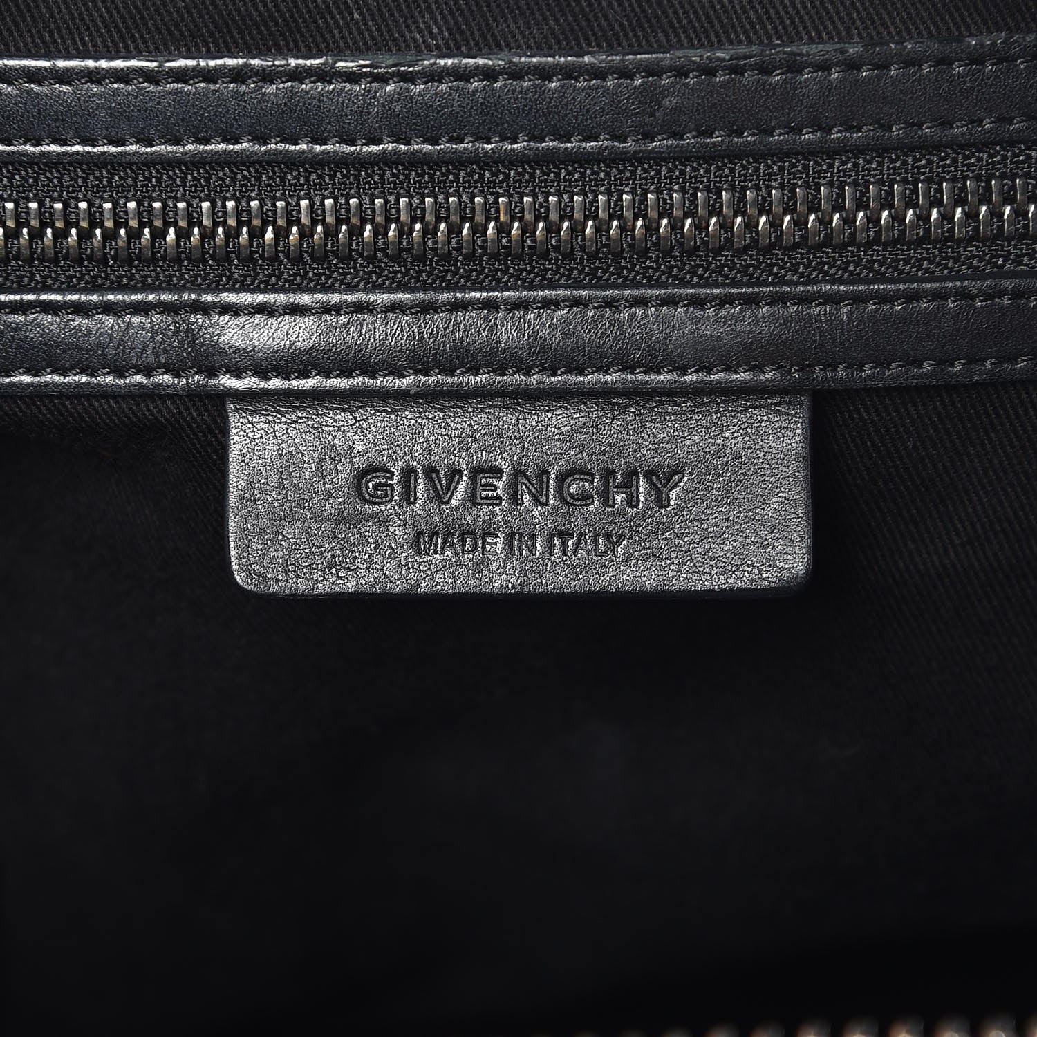 Givenchy Sugar Goatskin Medium Antigona Aubergine 20 of 28