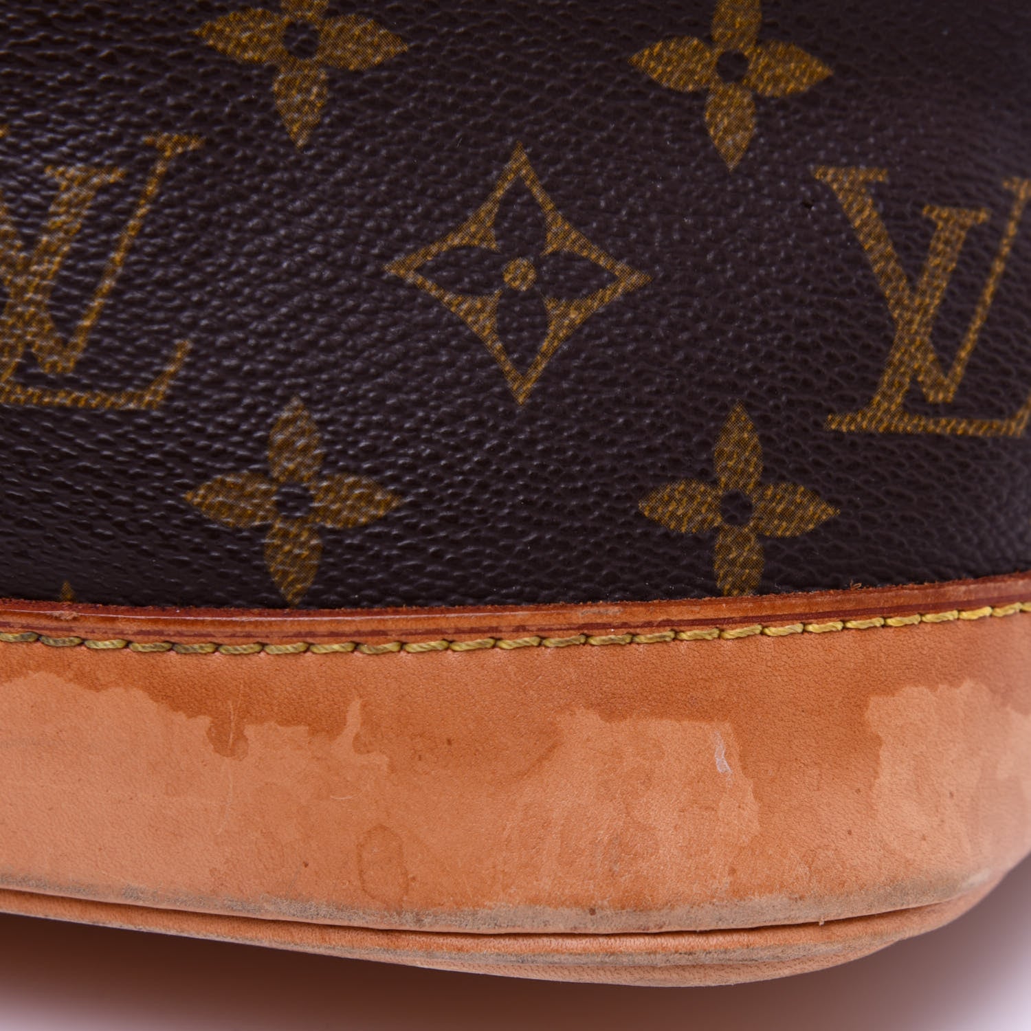 Louis Vuitton Monogram Alma PM 25 of 29