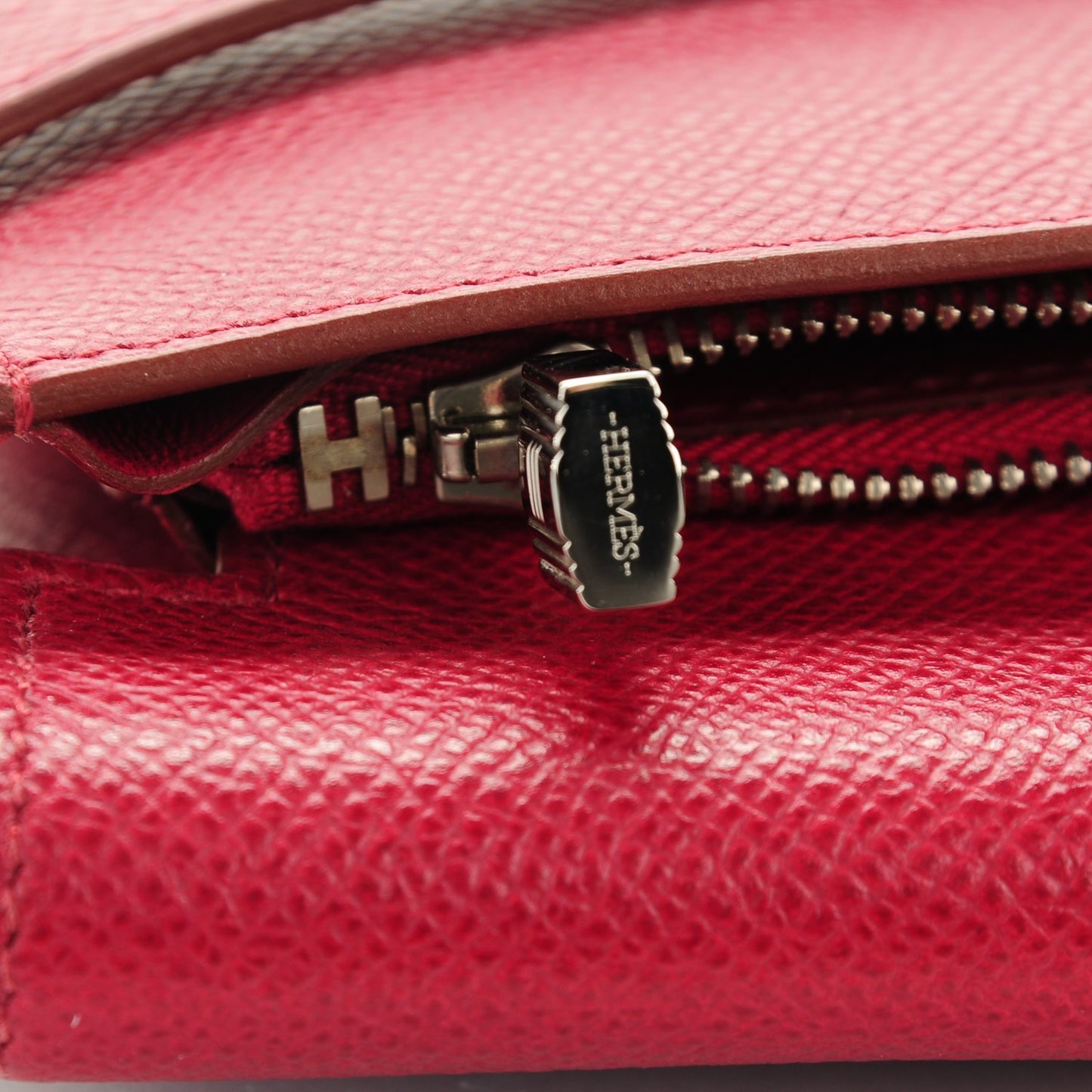 Epsom Kelly Longue Wallet Rubis