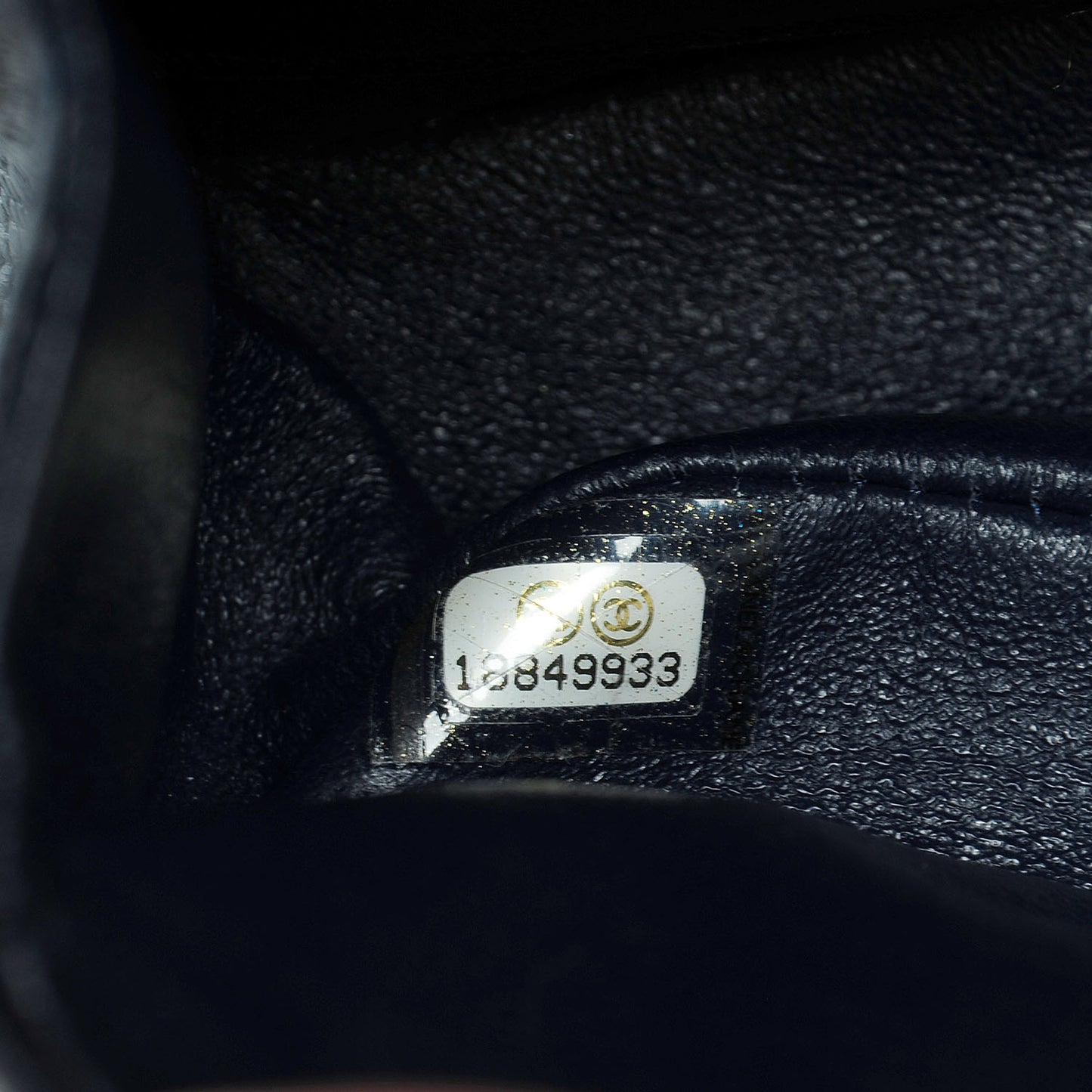 Caviar Quilted Medium Double Flap Navy