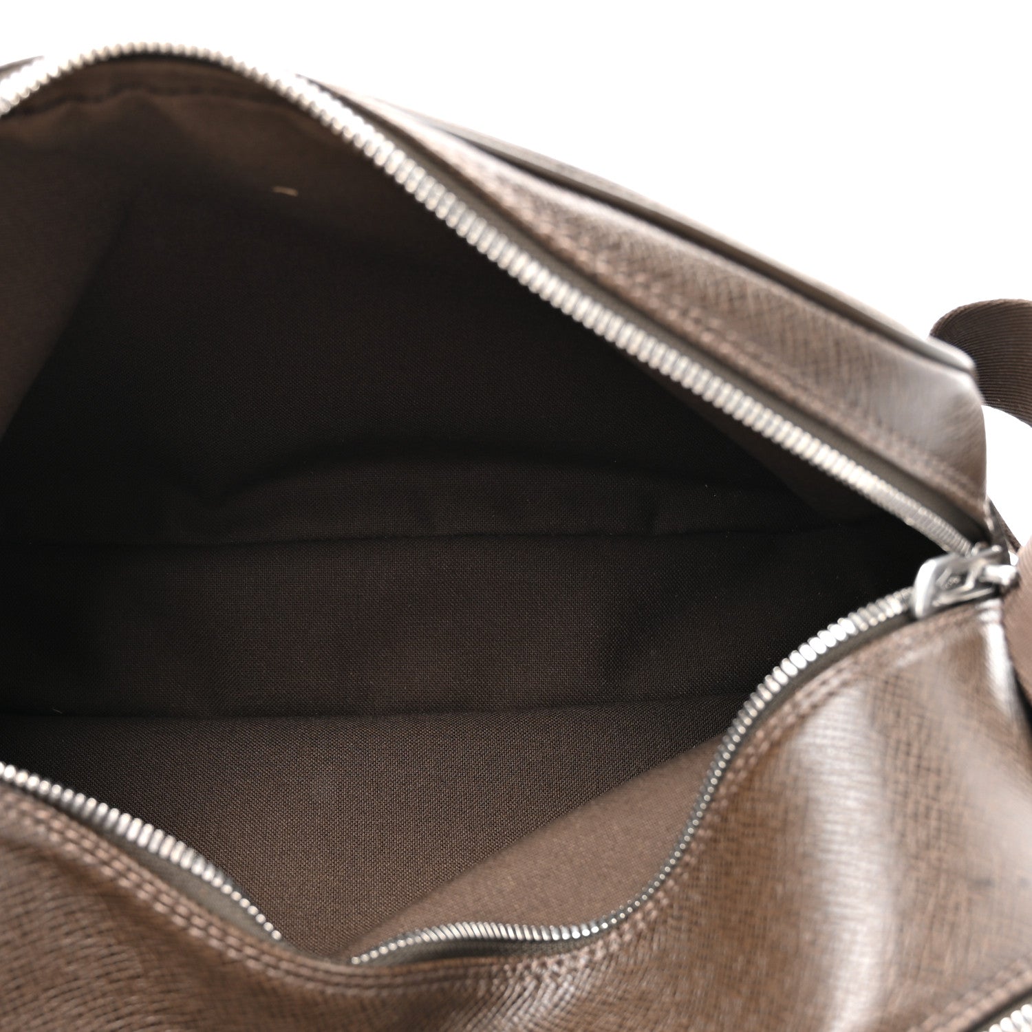 Louis Vuitton Taiga Reporter Messenger Grizzli 6 of 13