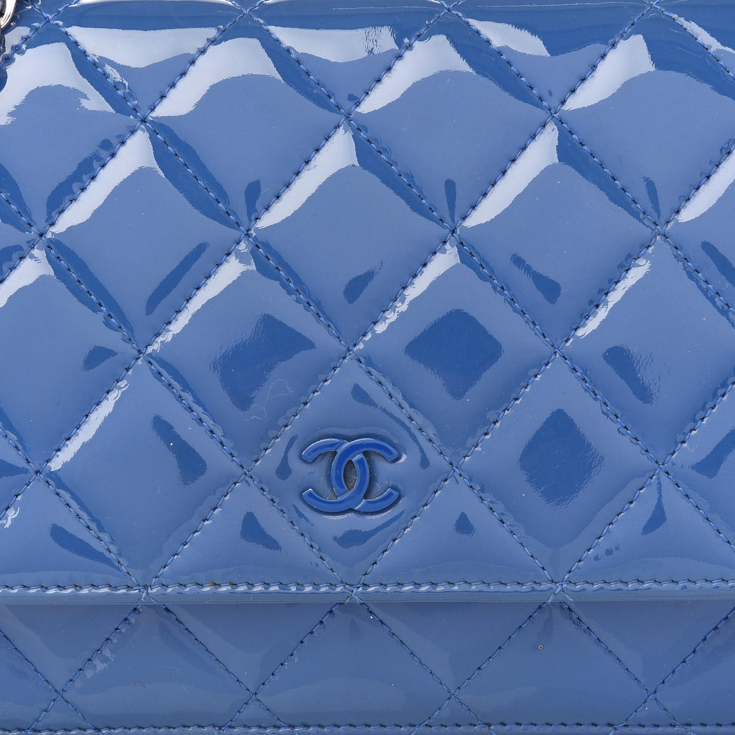 Patent Quilted Wallet On Chain WOC Blue
