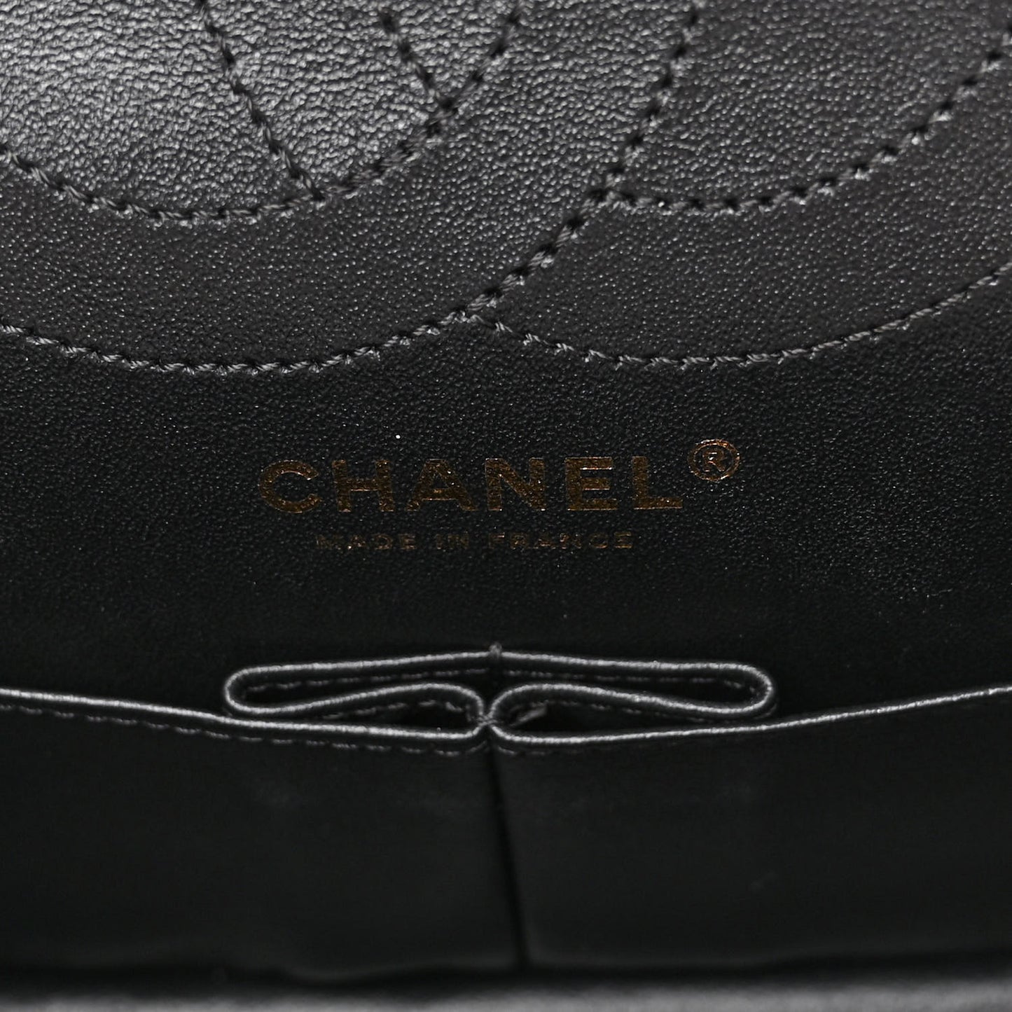 Calfskin Crocodile Embossed Graffiti 2.55 Cocodile Reissue 225 Flap Black Gold