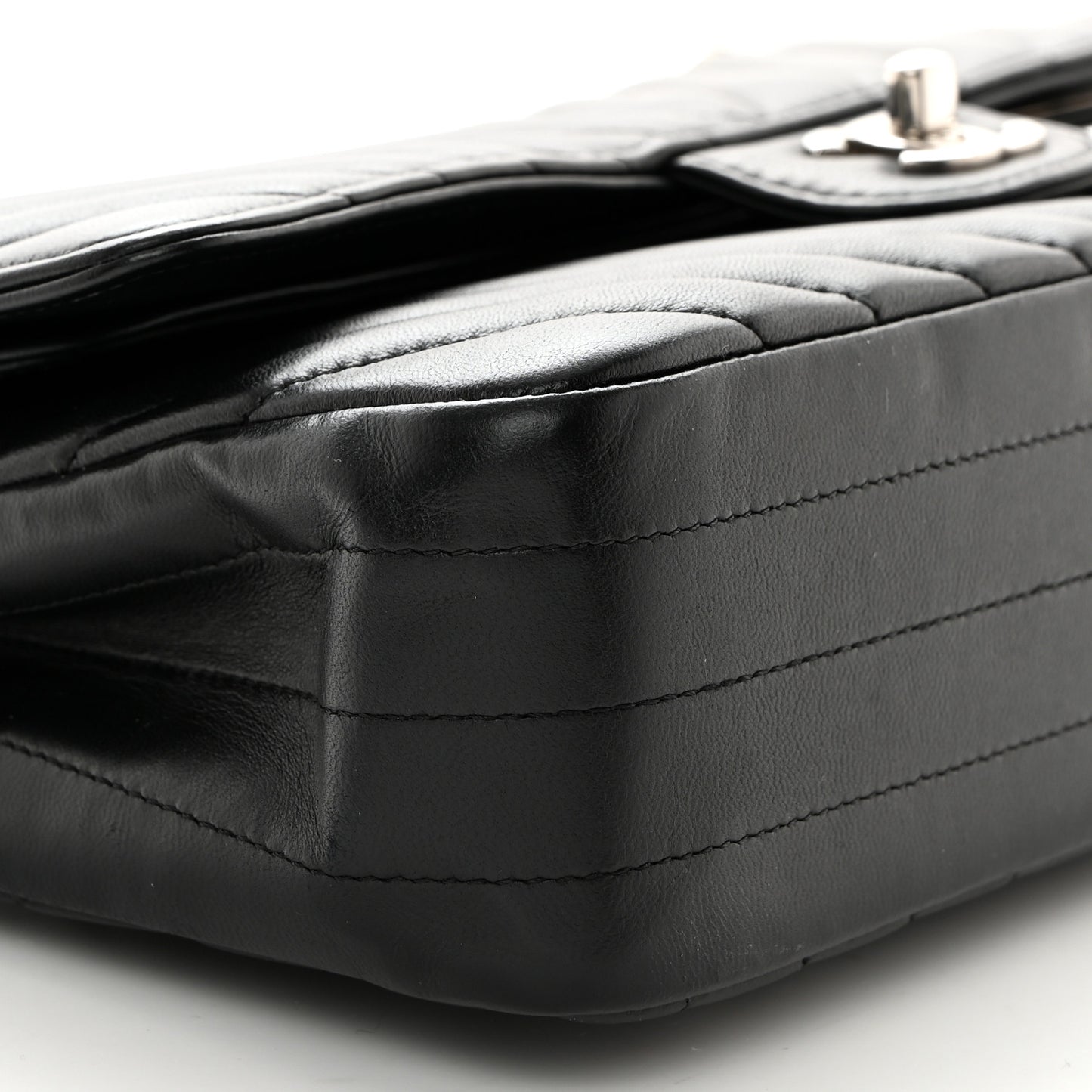 Lambskin Chevron Quilted Medium Double Flap Black