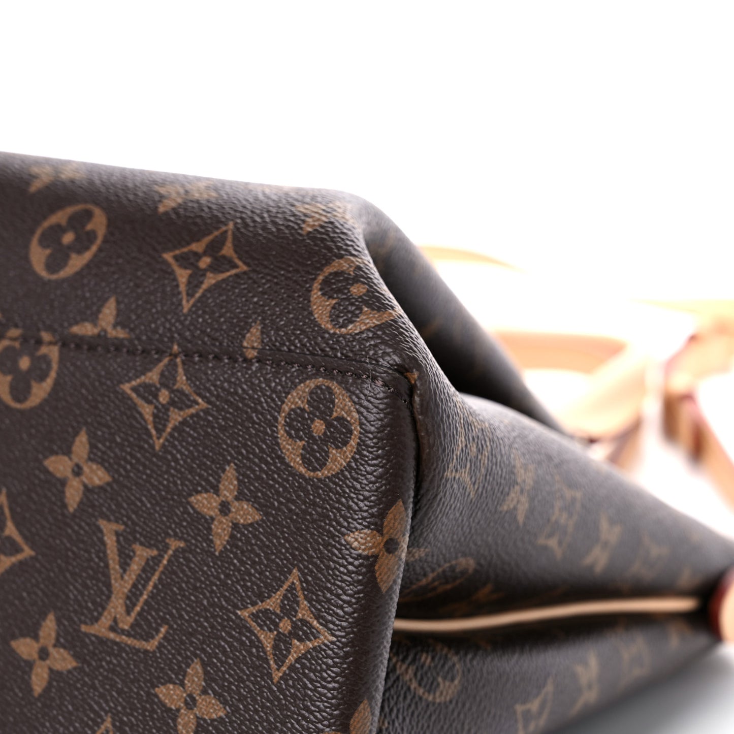 Monogram Rivoli MM