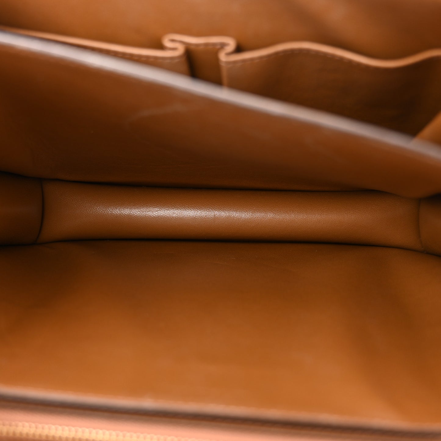 Box Calfskin Medium Classic Box Flap Bag Camel