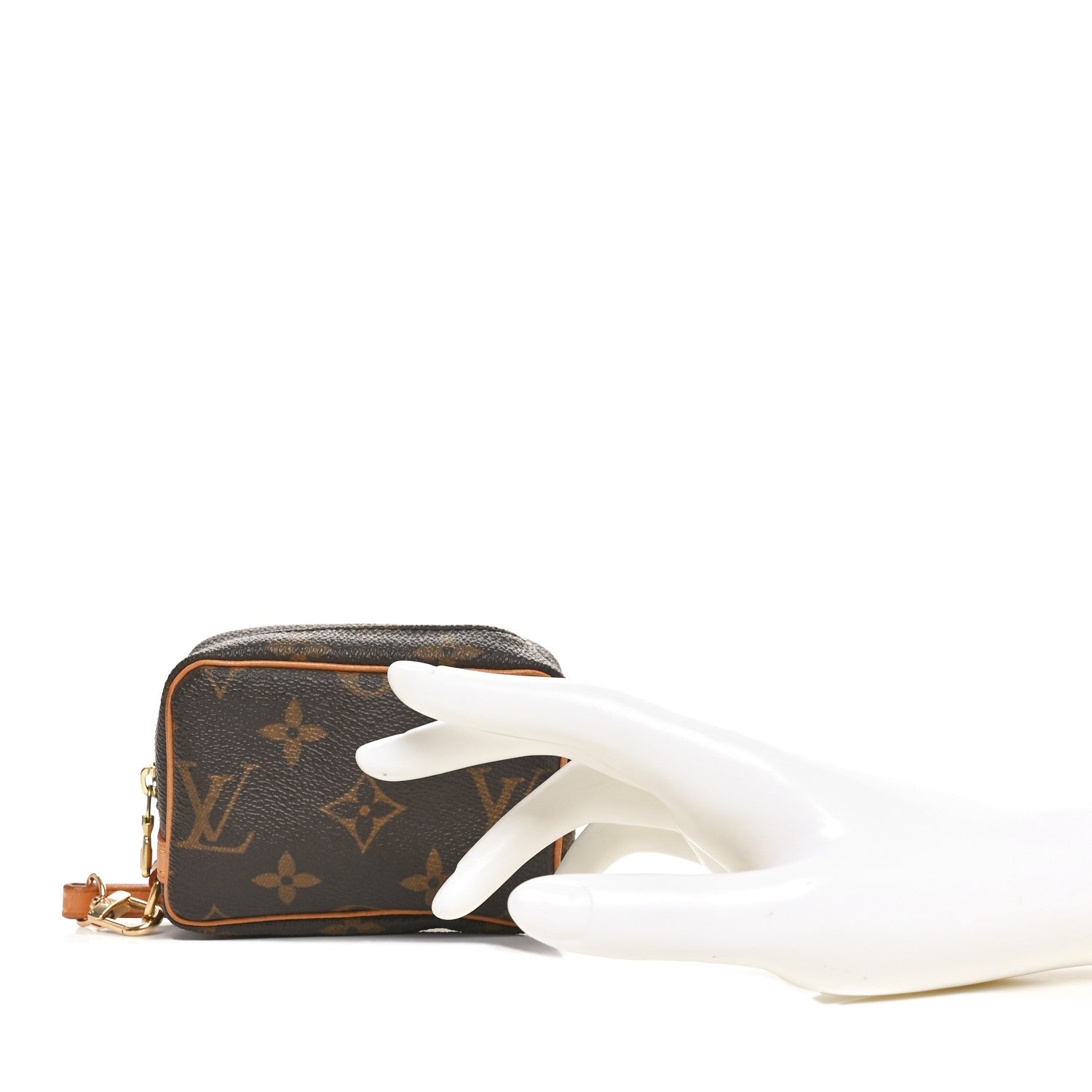 Louis Vuitton Monogram Wapity 2 of 8