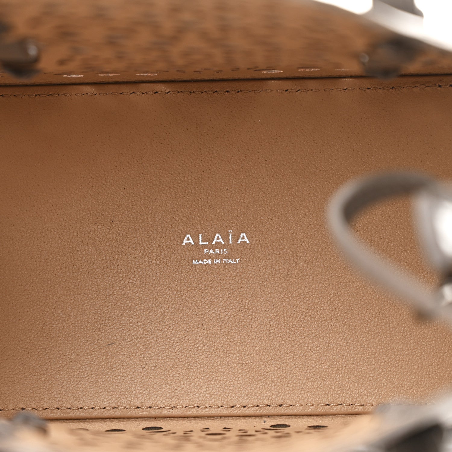 Alaia Lux Calfskin Vienne Wave Mina 20 Bag Perle 7 of 10