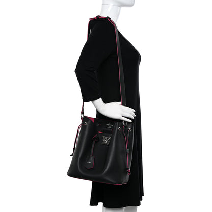 Louis Vuitton Calfskin Lockme Bucket Black 2 of 9