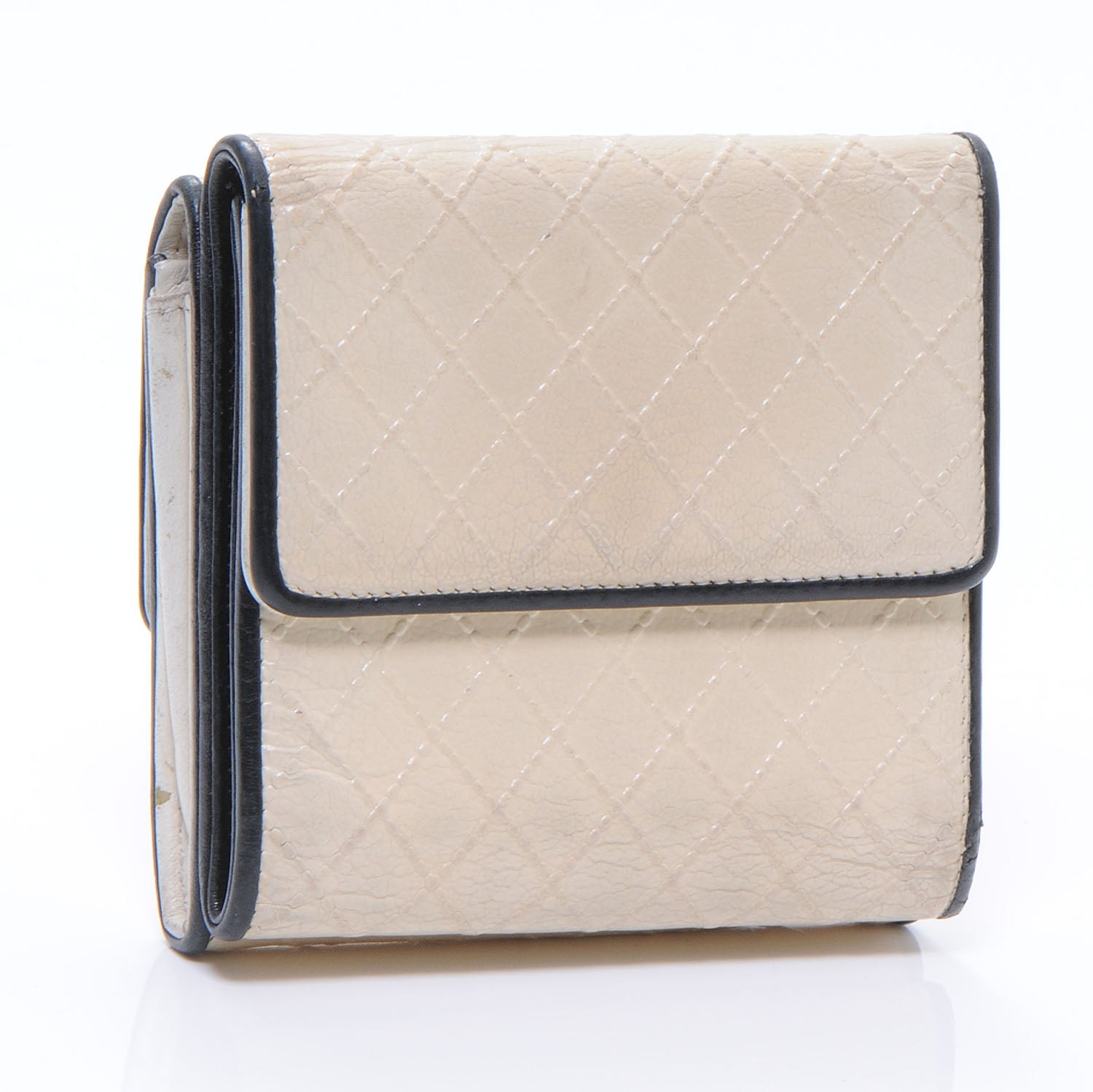 Chanel Diamond Stitch CC Compact Wallet Ivory 3 of 7
