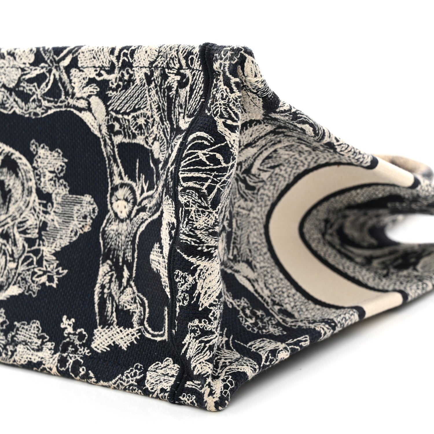 Christian Dior Canvas Embroidered Medium Dioriviera Toile De Jouy Reverse Book Tote Blue 10 of 15