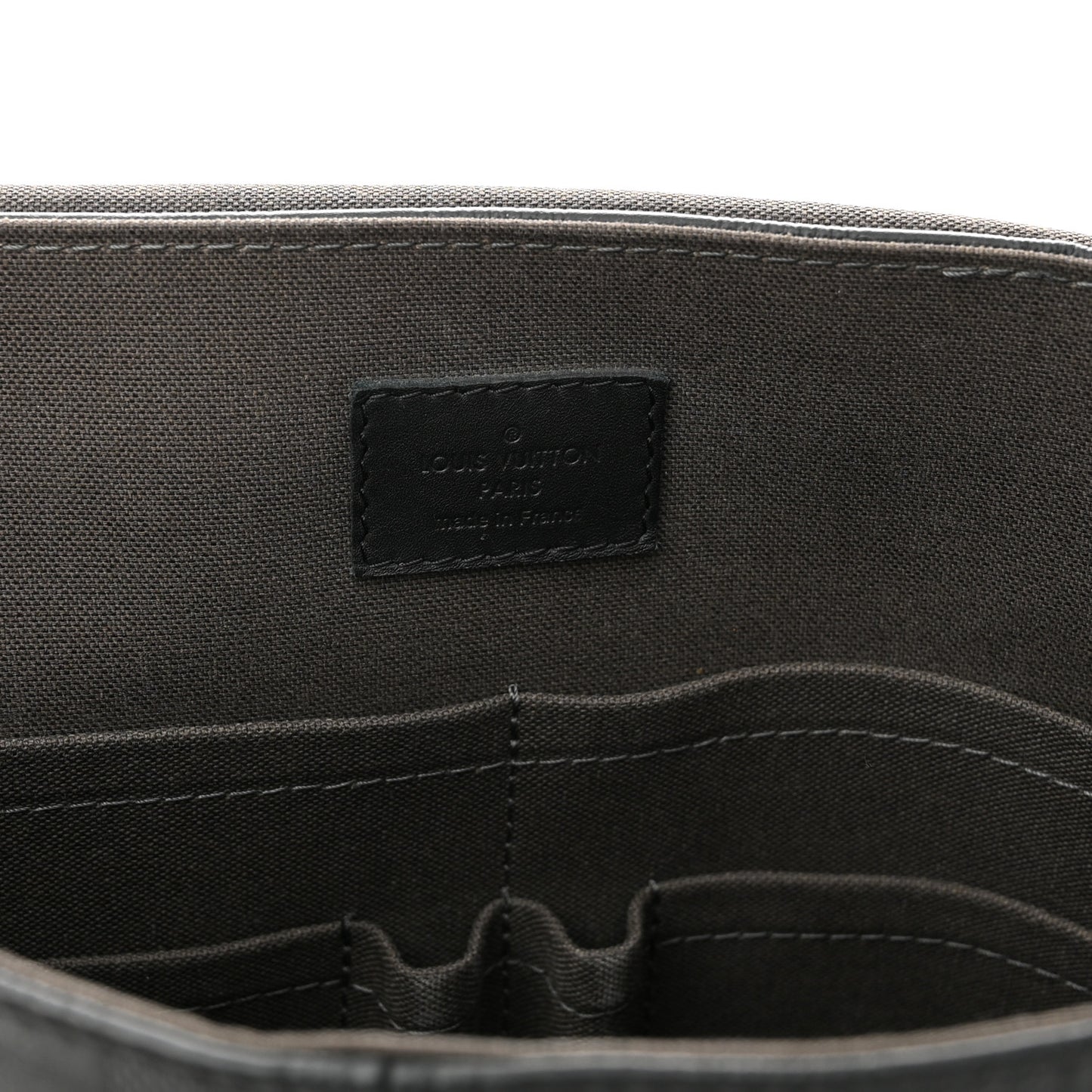Damier Infini District MM Onyx