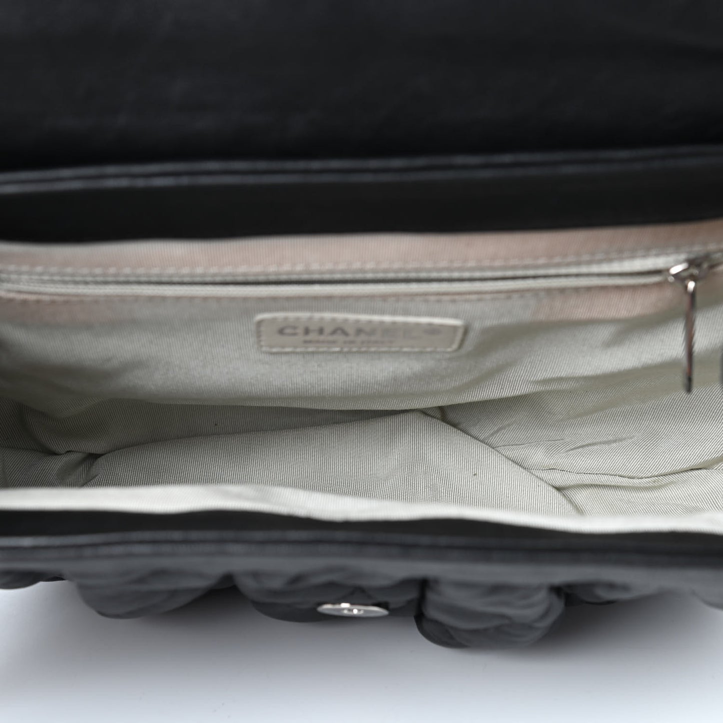 Washed Lambskin Quilted Medium Chain Around Messenger Black