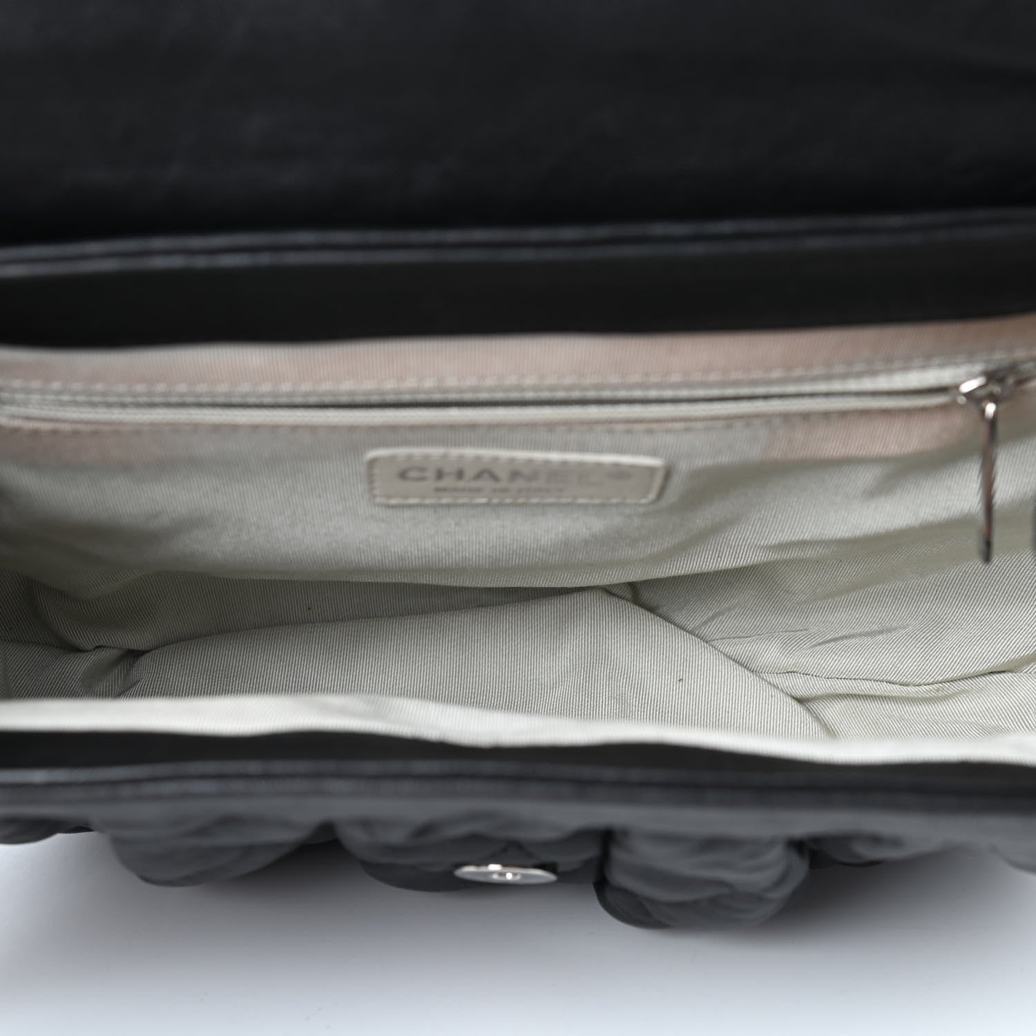 Chanel Washed Lambskin Quilted Medium Chain Around Messenger Black 5 of 10