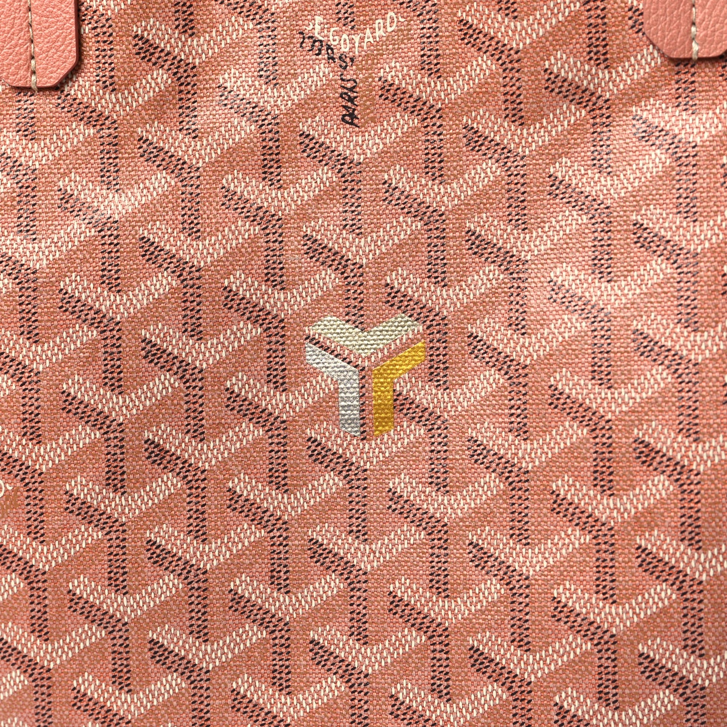 Iridescent Goyardine Saint Louis PM Pearly Coral