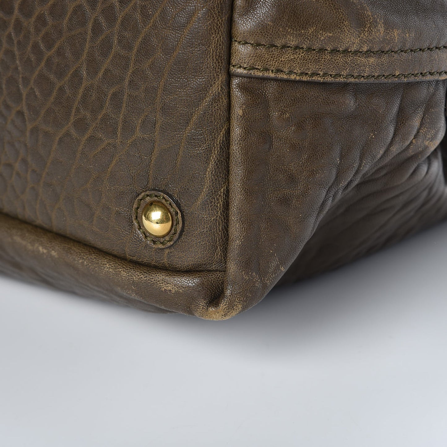 Pebbled Lambskin Medium Easy Sac Olive