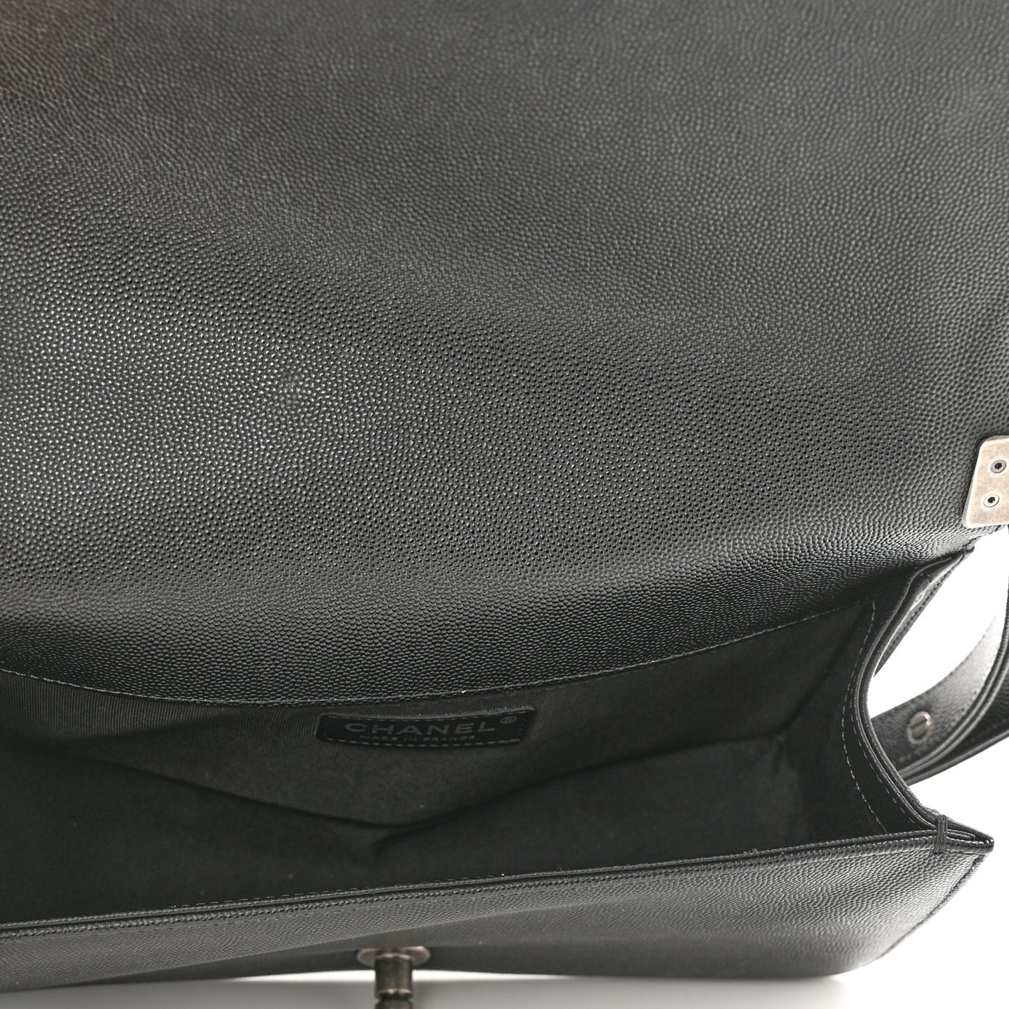 Caviar Quilted Medium Boy Flap Black