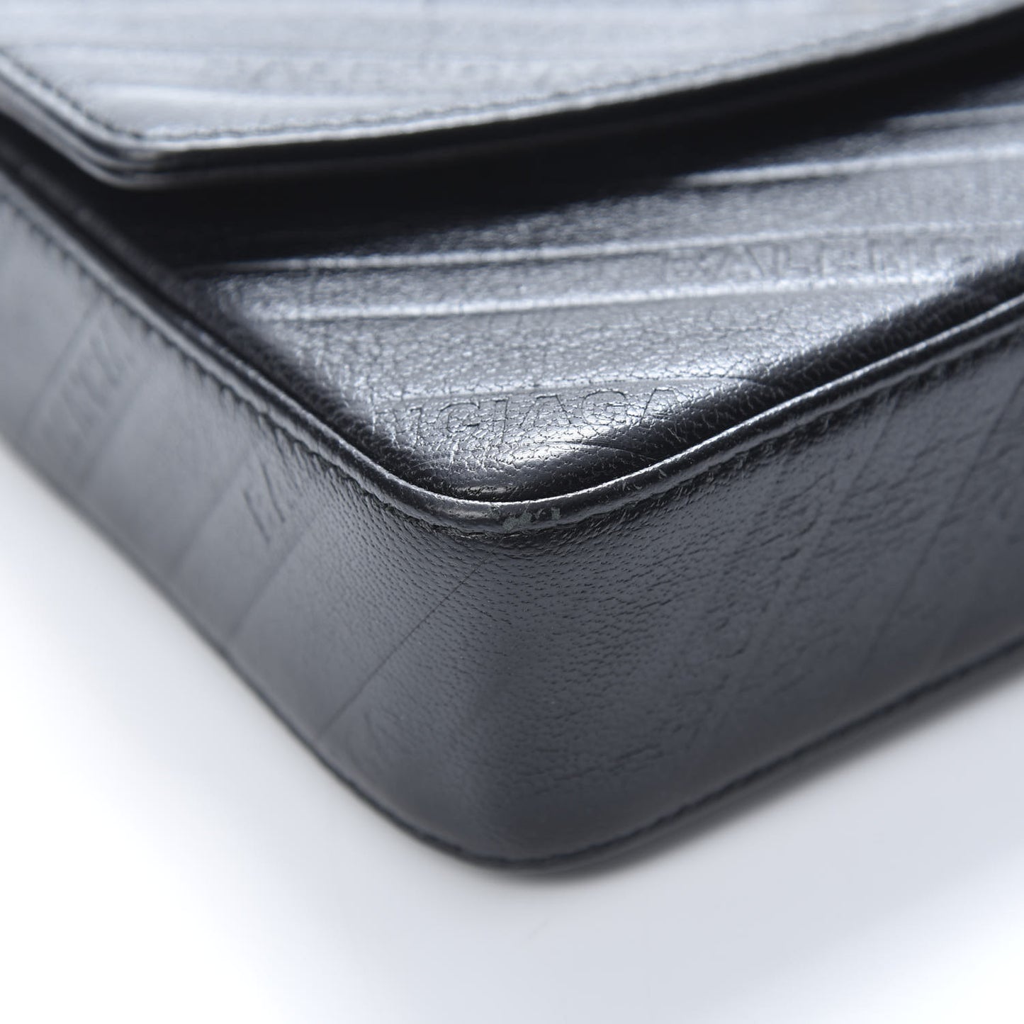 Shiny Goatskin Logo Embossed BB Chain Wallet Black