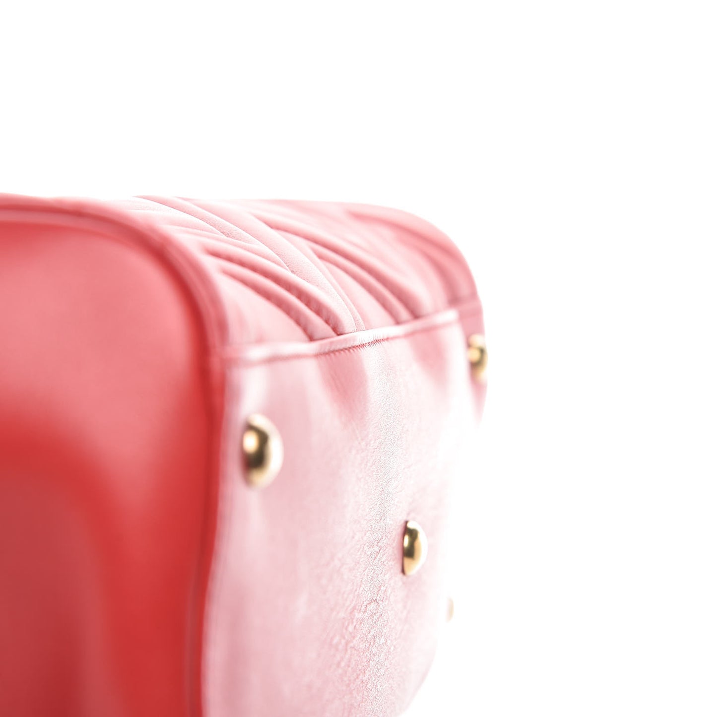 Calfskin Matelasse Medium GG Marmont Tote Hibiscus Red
