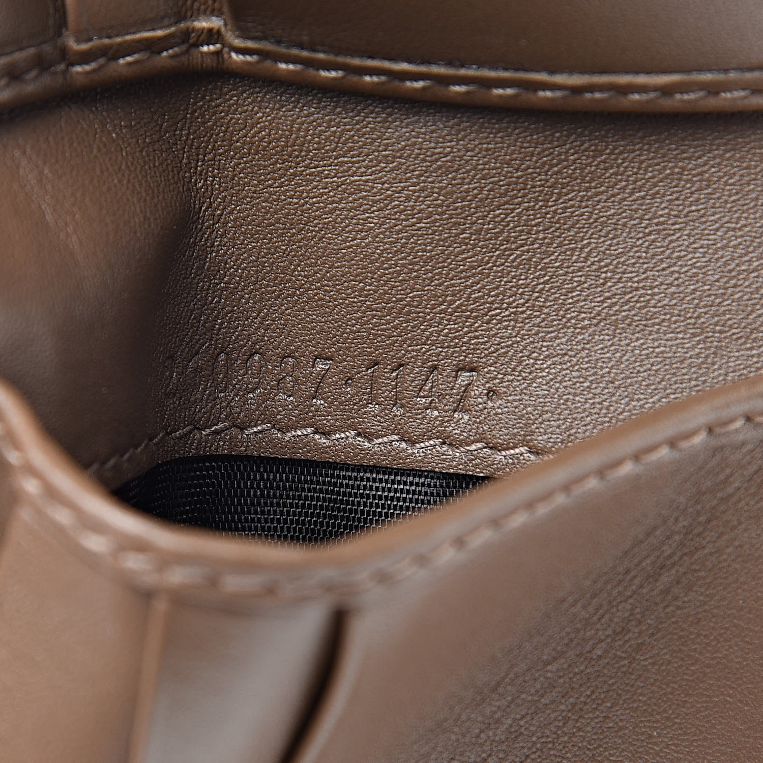 Gucci Microguccissima Bi-Fold Wallet Acero 7 of 8