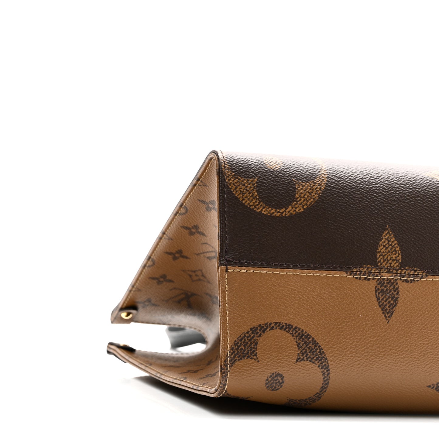 Reverse Monogram Giant Onthego MM