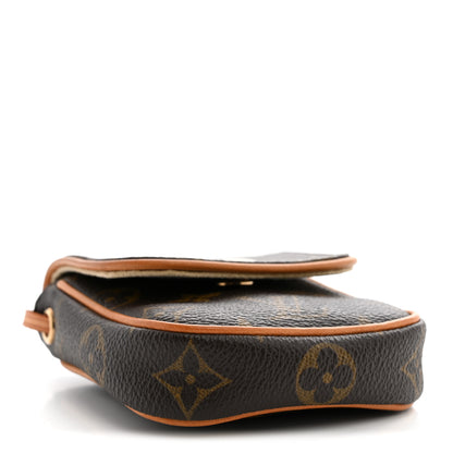 Louis Vuitton Monogram Pochette Cancun 4 of 10