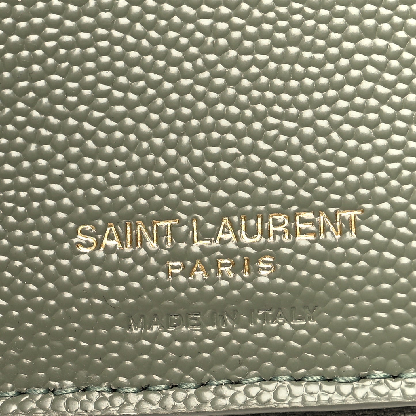 Grain De Poudre Matelasse Chevron Monogram Compact Zip Around Wallet Vert Kaki
