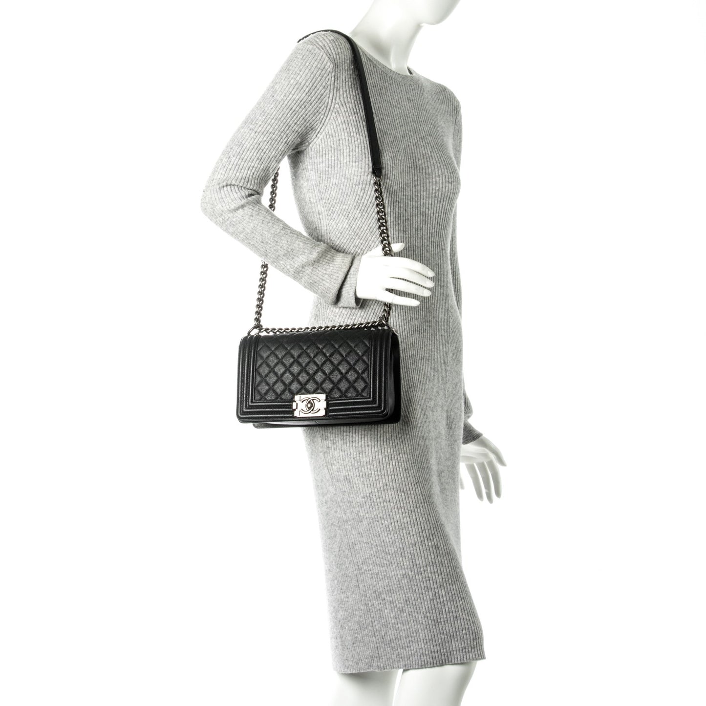 Caviar Quilted Medium Boy Flap Black