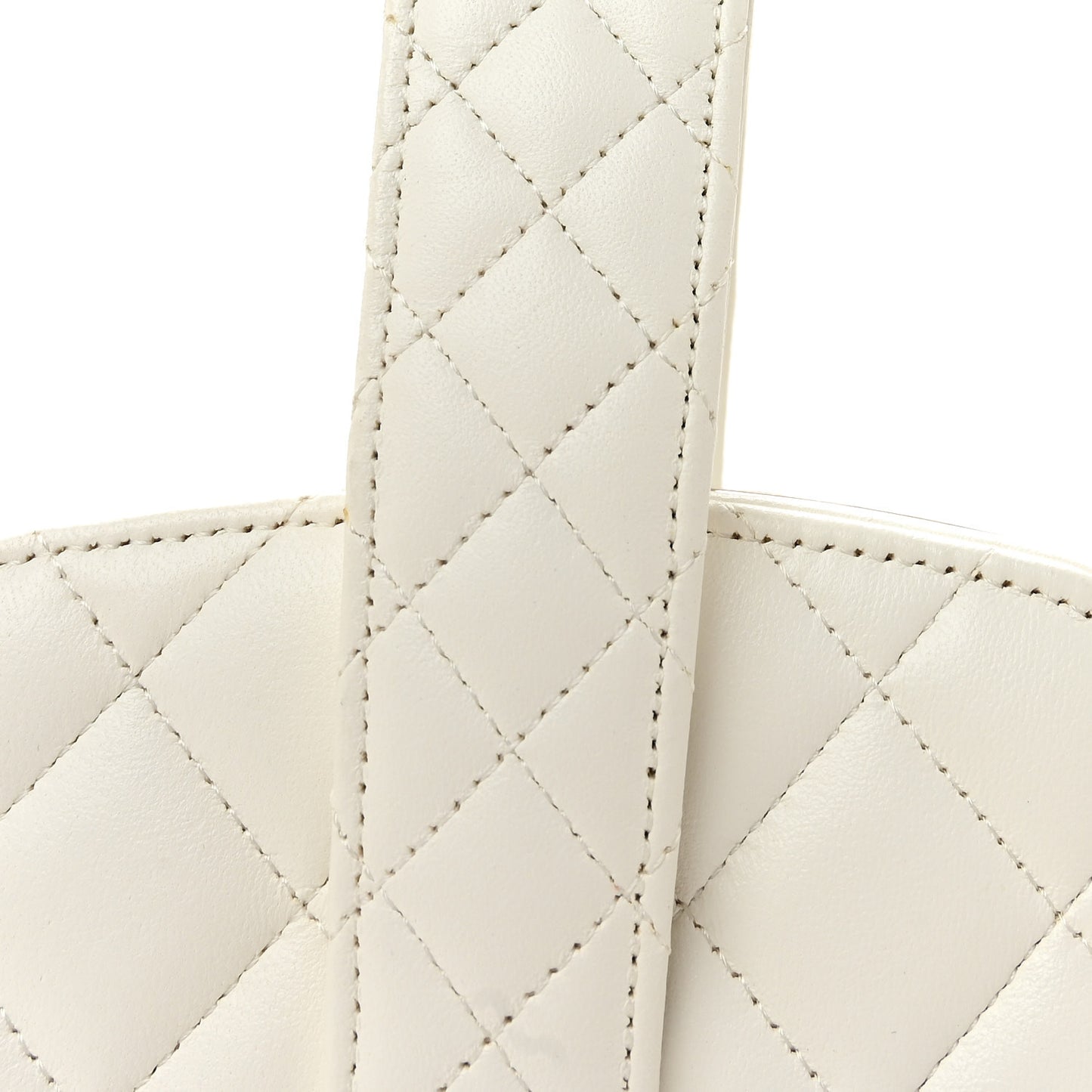 Lambskin Minaudiere Vanity With Handle White