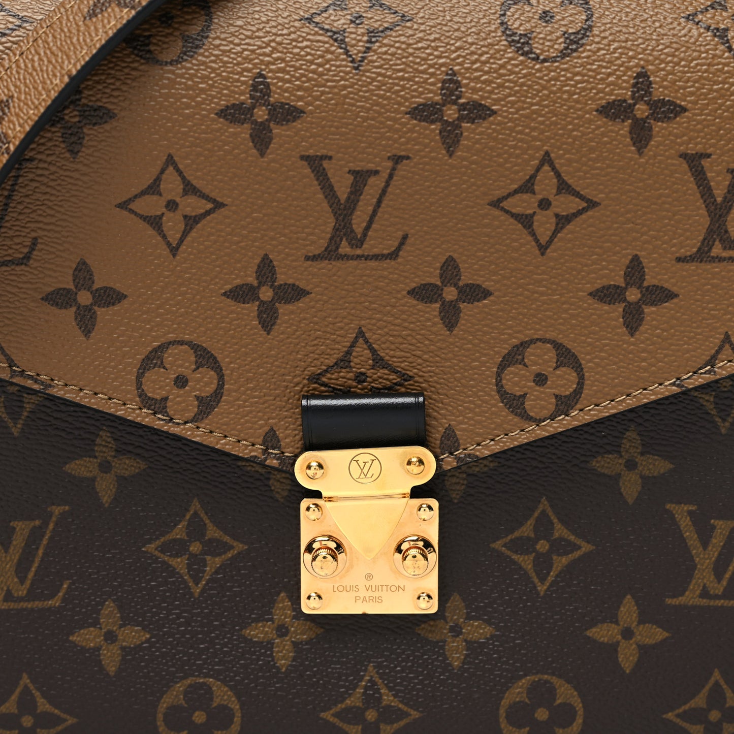 Reverse Monogram Pochette Metis