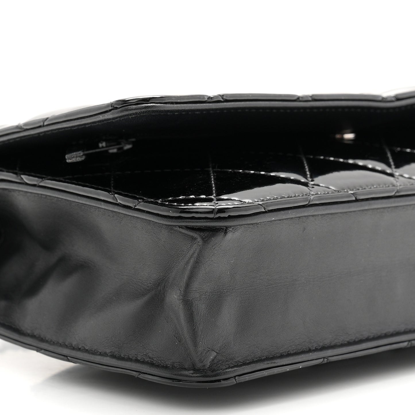 Patent Quilted Wallet On Chain WOC Black