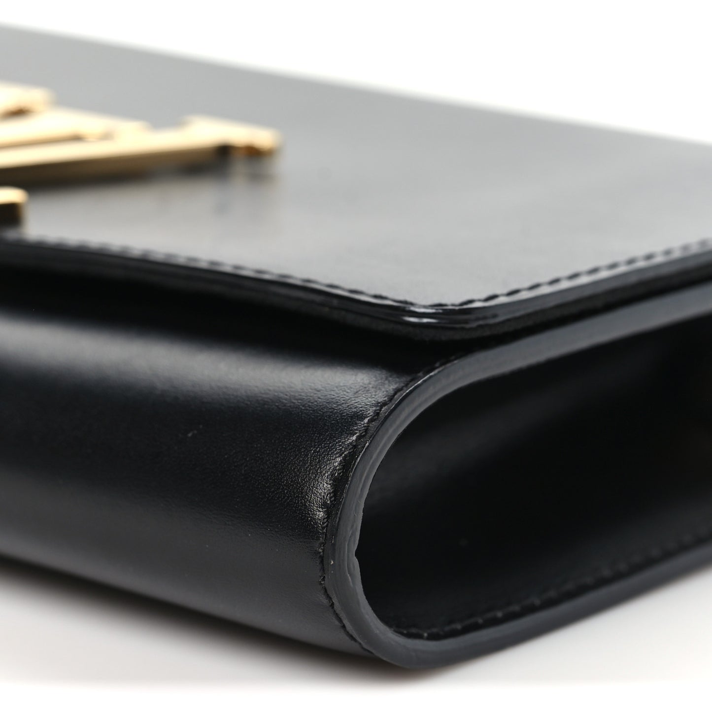 Calfskin Chain Louise GM Black