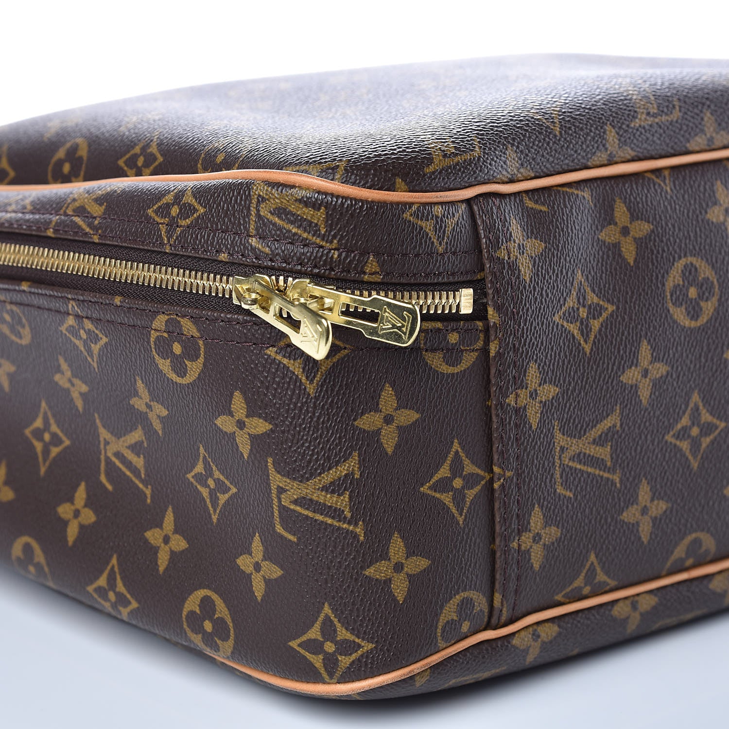 Louis Vuitton Monogram Excursion Shoe Bag 8 of 11