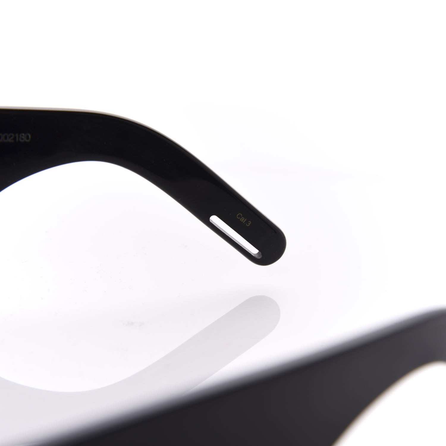 Gucci Acetate Rectangular Flap GG0543S Sunglasses White Black 6 of 9