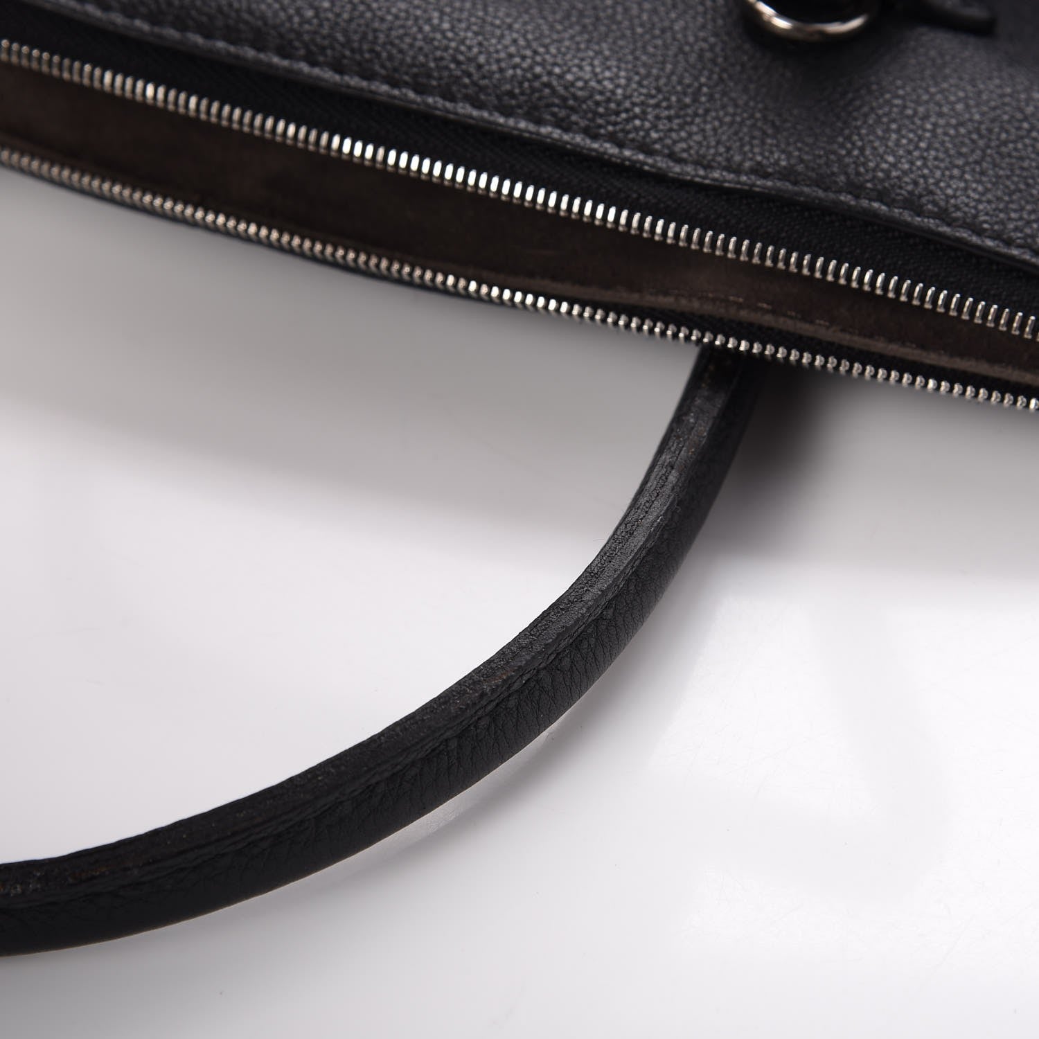 Louis Vuitton Veau Cachemire Soft Lockit MM Black 16 of 16