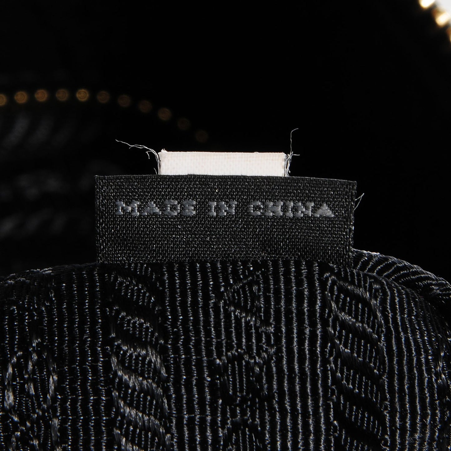 Vitello Daino Zip Tote Nero Black