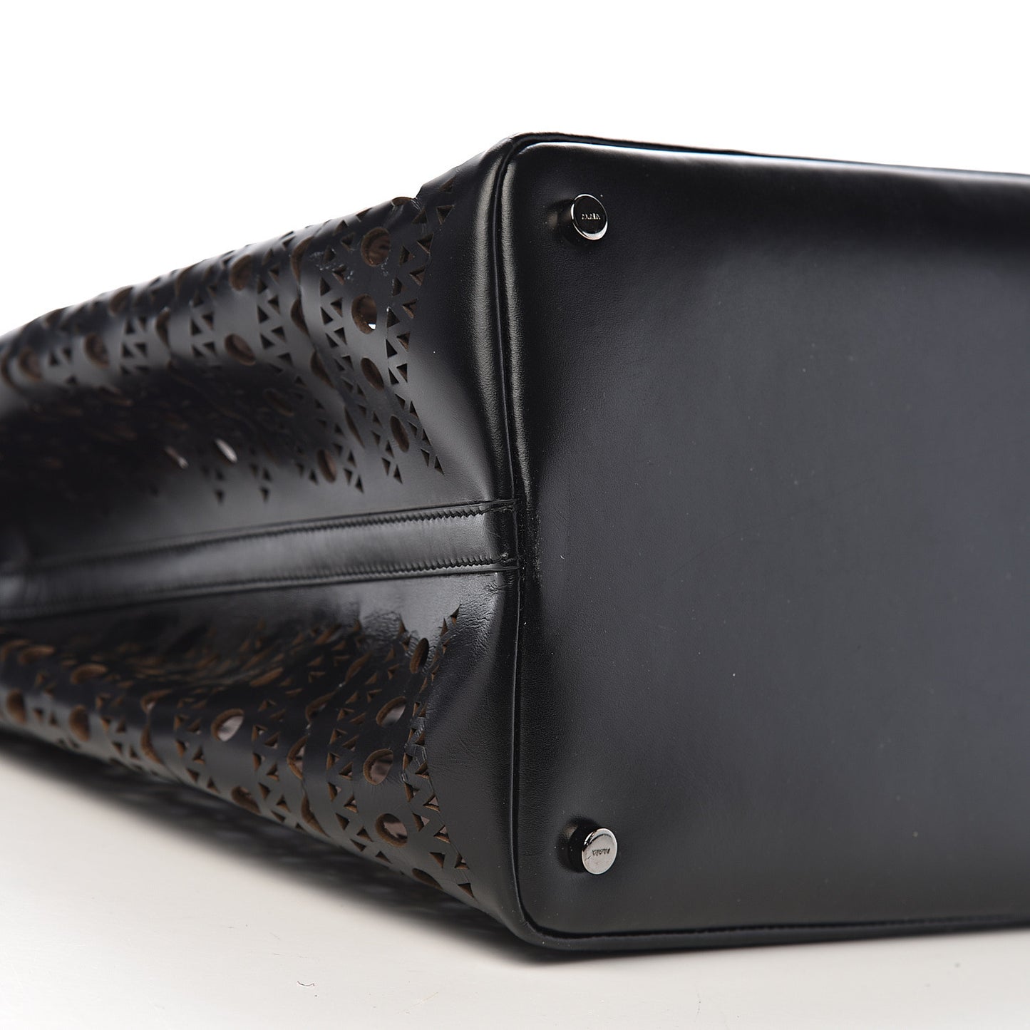 Lux Calfskin Vienne Wave 32 Bag Black